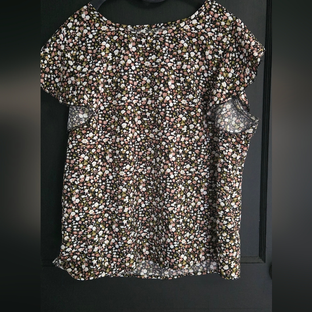 Floral Short Sleeve Blouse